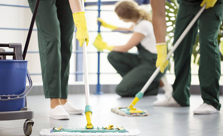 Janitorial Cleaning Services - Clean hotel hallway